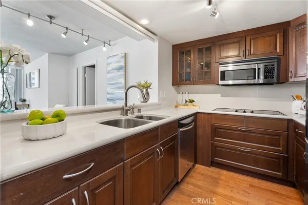 $689,000 | 700 East Ocean Boulevard, Unit 2703, Long Beach, CA 90802