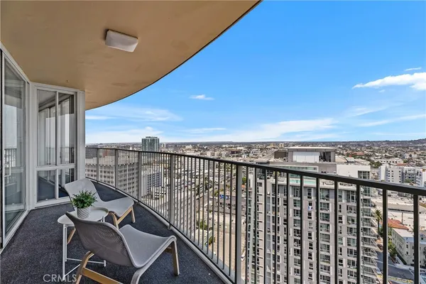 $689,000 | 700 East Ocean Boulevard, Unit 2703, Long Beach, CA 90802