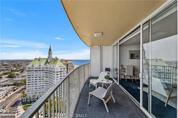 $689,000 | 700 East Ocean Boulevard, Unit 2703, Long Beach, CA 90802