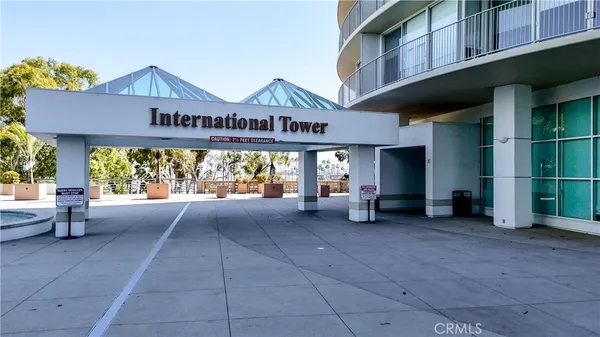 $689,000 | 700 East Ocean Boulevard, Unit 2703, Long Beach, CA 90802