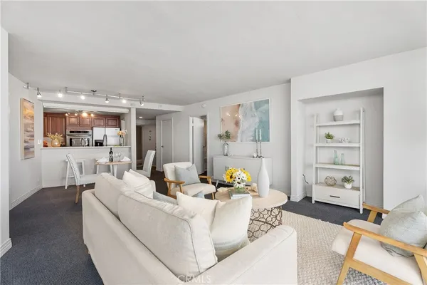 $689,000 | 700 East Ocean Boulevard, Unit 2703, Long Beach, CA 90802