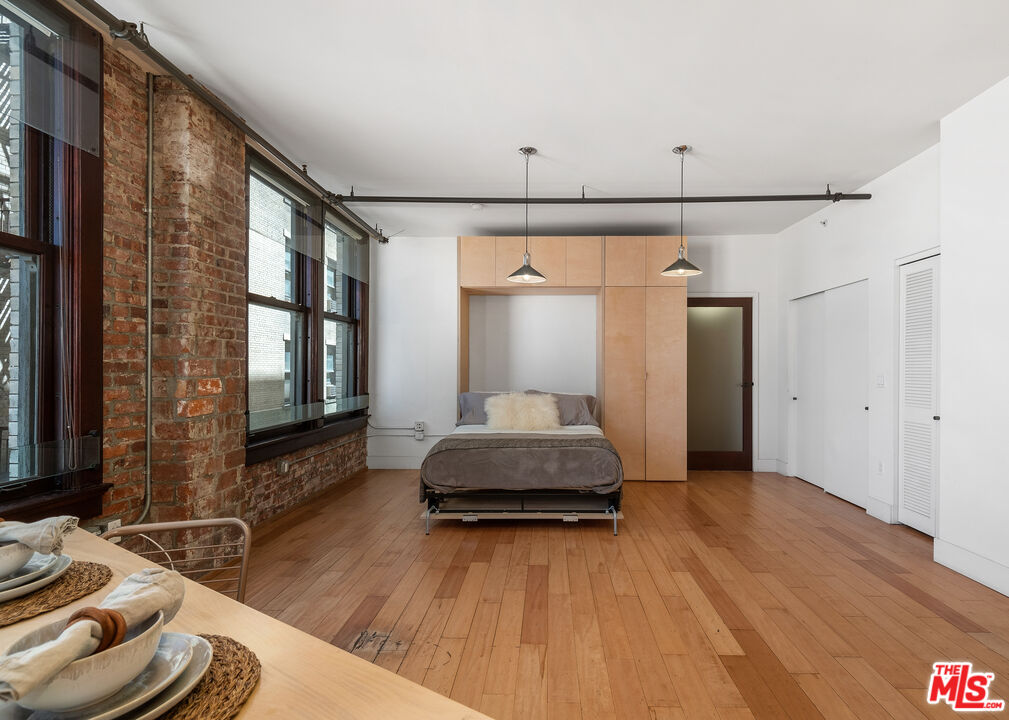 460 South Spring Street, Unit 1008 Los Angeles, CA 90013 - Photo 2 of 20