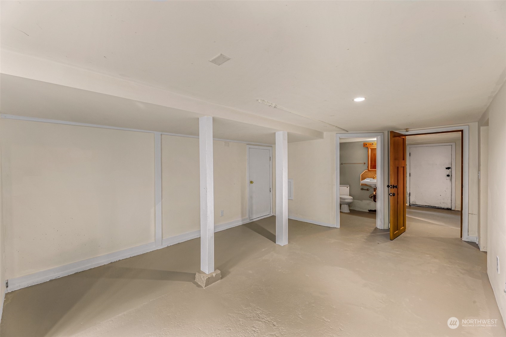 1102 Nevada Street Bellingham, WA 98229 - Photo 37 of 40 an empty room with a walk in closet and closet