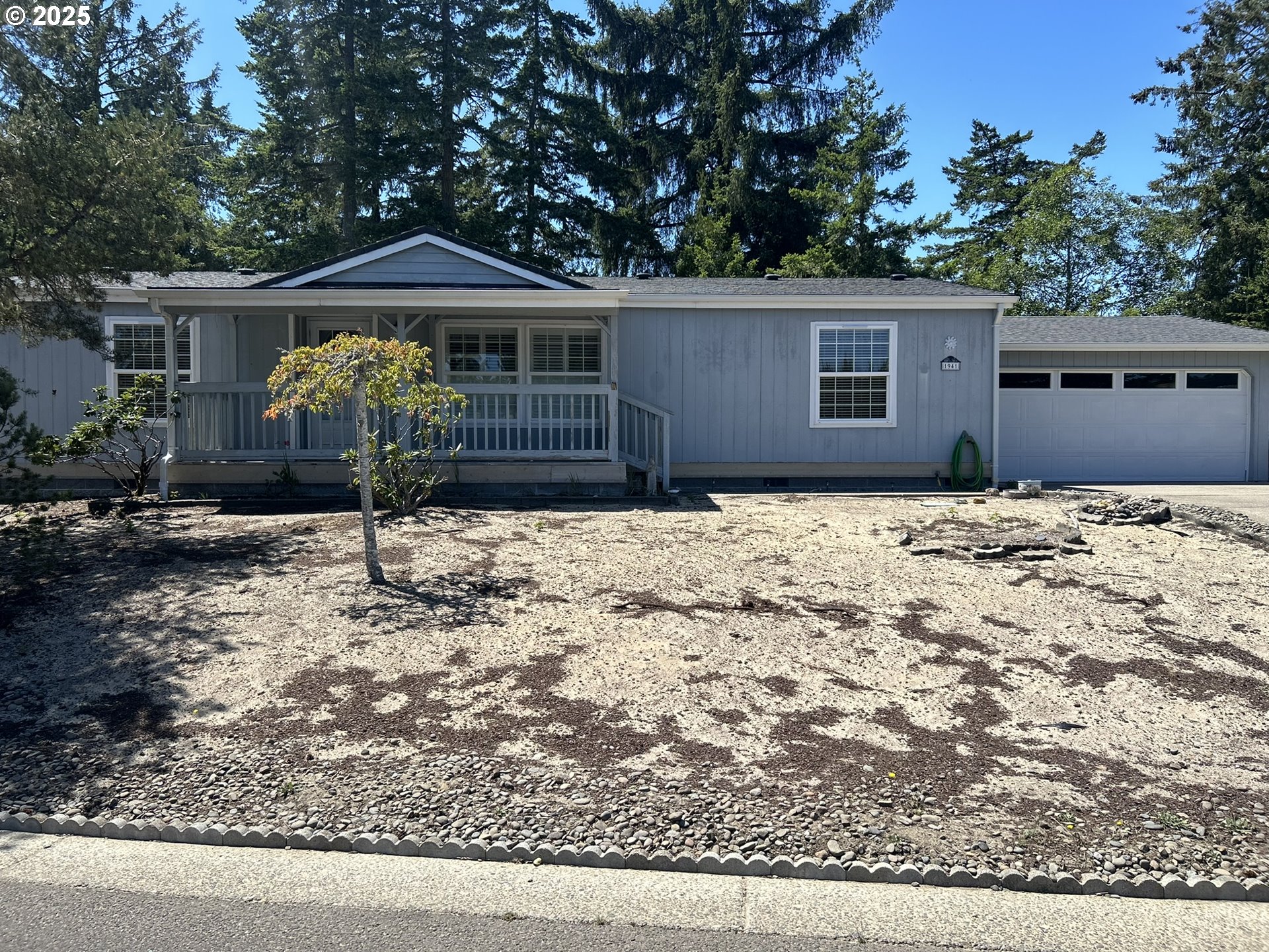 1941 Willow Loop Florence, OR 97439 - Photo 2 of 45 Gallery Image 2