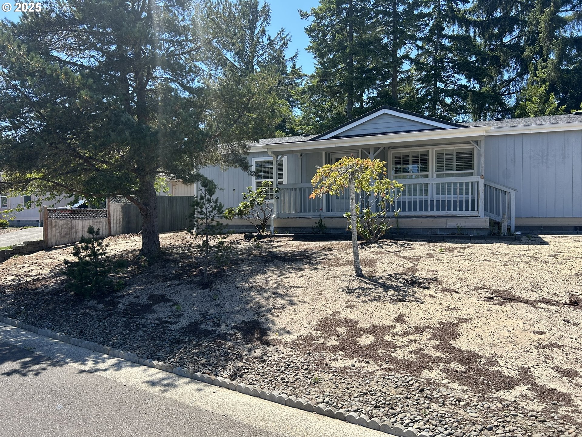 1941 Willow Loop Florence, OR 97439 - Photo 3 of 45 Gallery Image 3