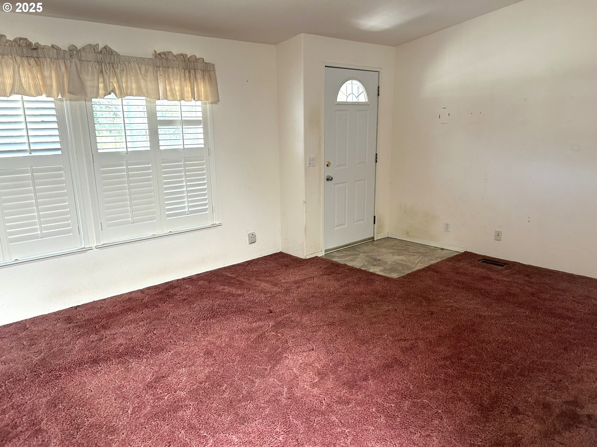1941 Willow Loop Florence, OR 97439 - Photo 6 of 45 Gallery Image 6