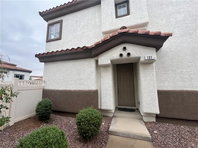$1,865 | 1109 Tropical Star Lane, Unit 1, Henderson, NV 89002