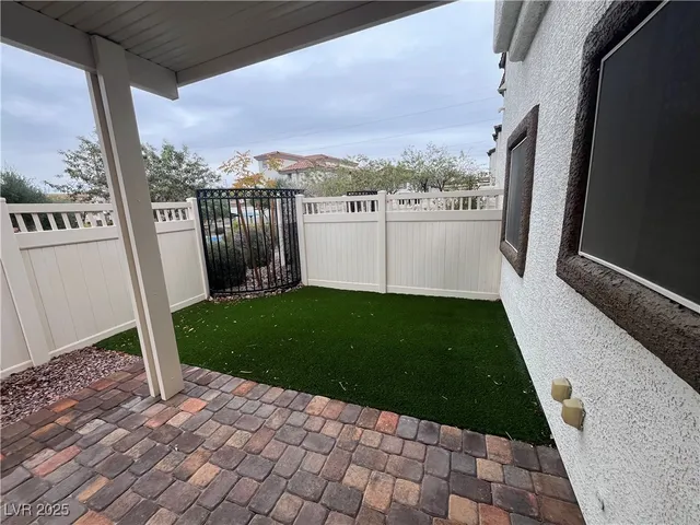 $1,865 | 1109 Tropical Star Lane, Unit 1, Henderson, NV 89002