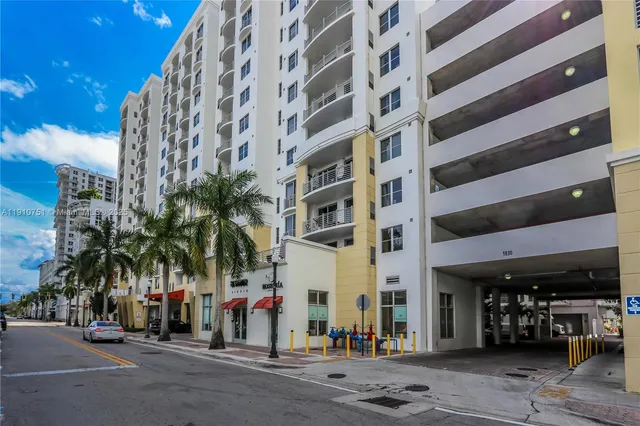 $349,900 | 1830 Radius Drive, Unit 1119, Hollywood, FL 33020