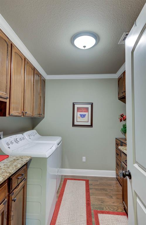 151 Pepperridge Circle Minden, LA 71055 - Photo 23 of 32 a view of a workspace