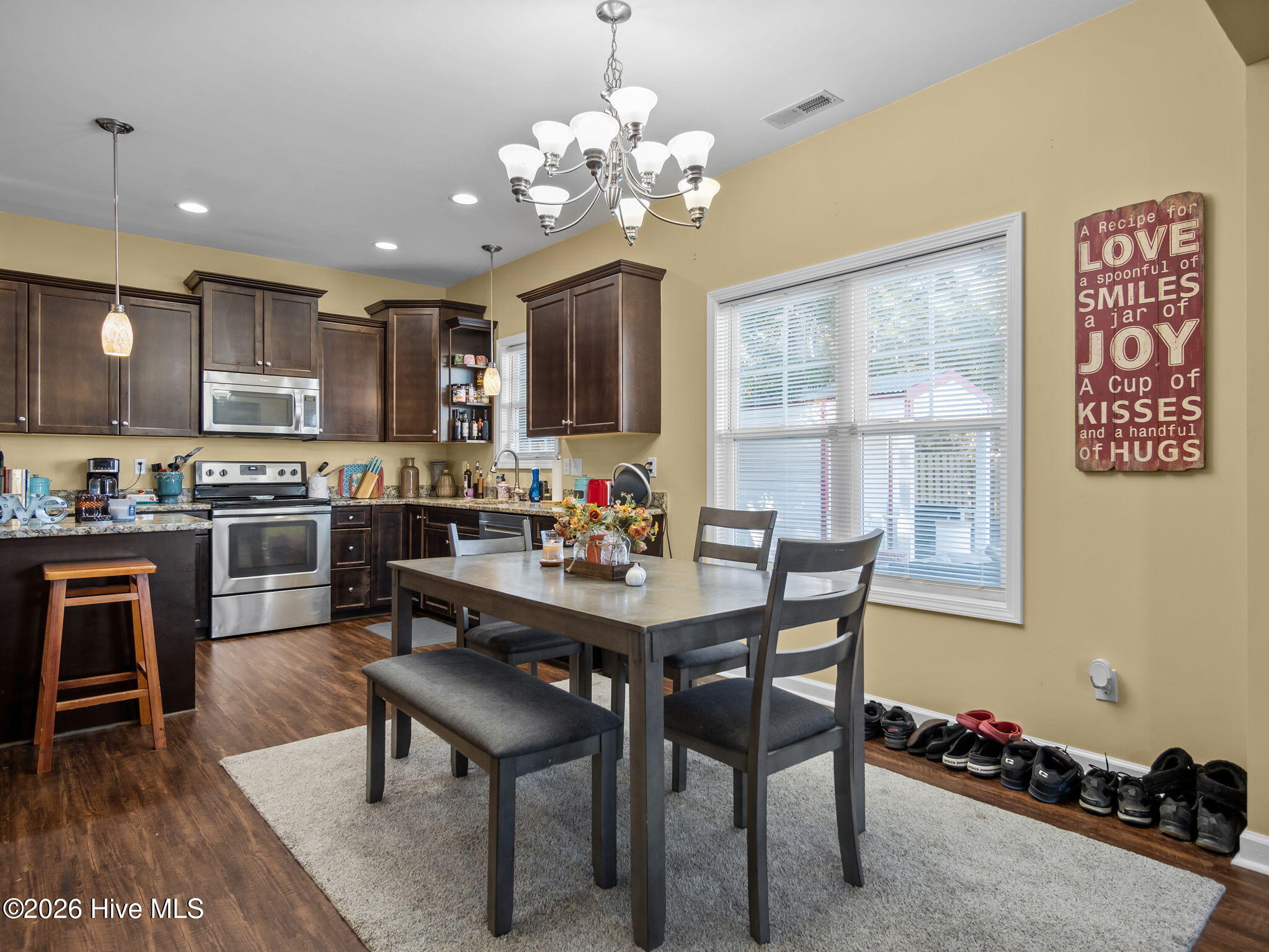 404 Kinroff Drive Hubert, NC 28539 - Photo 18 of 57 Dining/Kitchen