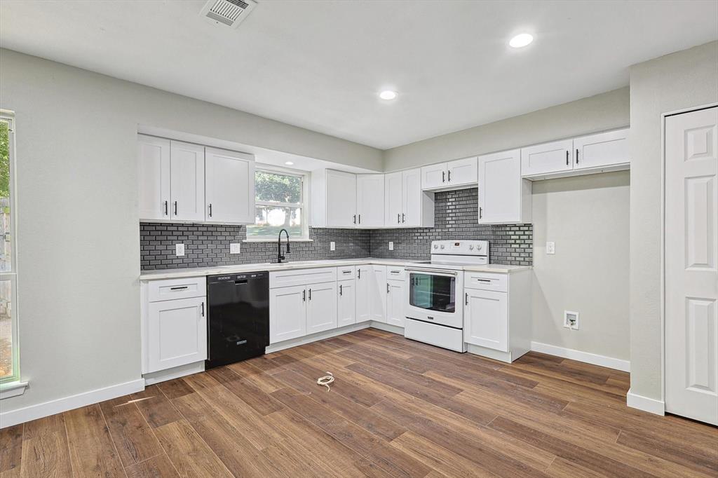 1302 Palm Street Mansfield, TX 76063 - Photo 5 of 14