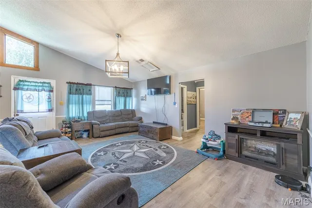 $399,900 | 210 Ripley 21n-16c, Doniphan, MO 63935