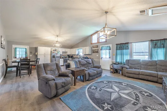 $399,900 | 210 Ripley 21n-16c, Doniphan, MO 63935