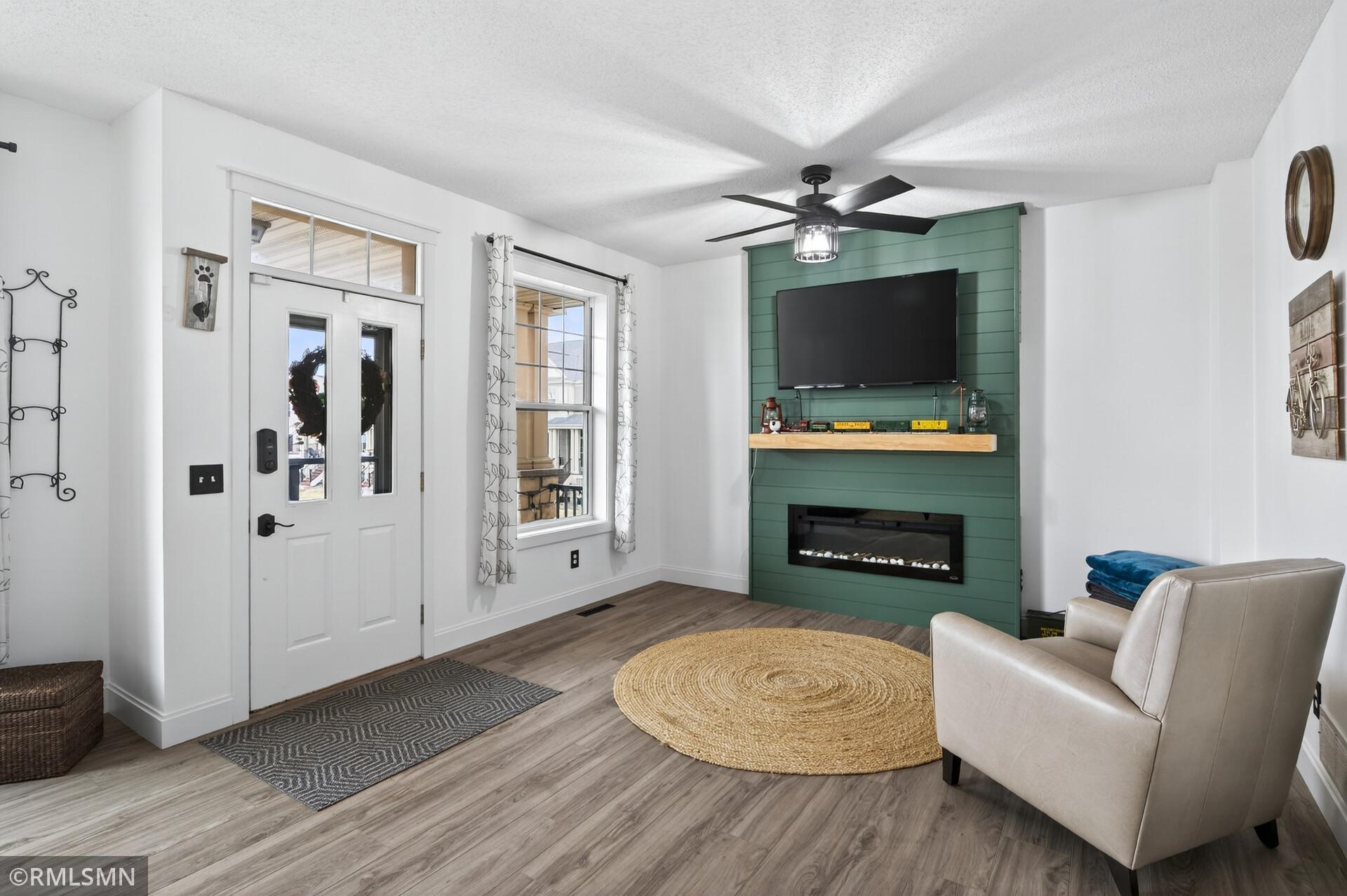 4372 Victor Path, Unit 2 Hugo, MN 55038 - Photo 4 of 33