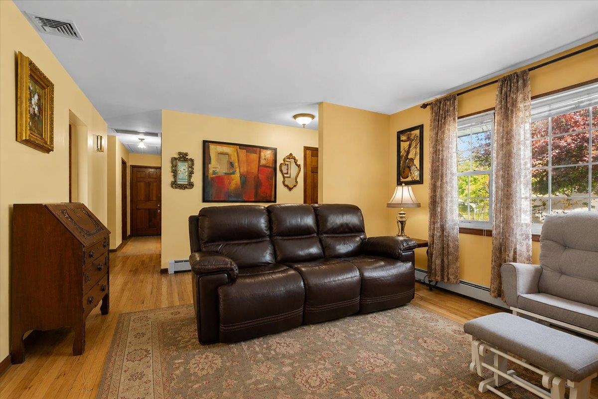 31 Center Street Butler, NJ 07405 - Photo 10 of 50