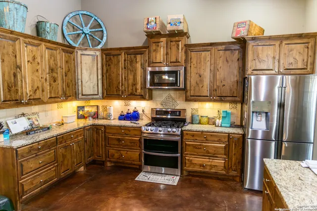 $725,000 | 187 Robbins Ranch Road, Junction, TX 76849