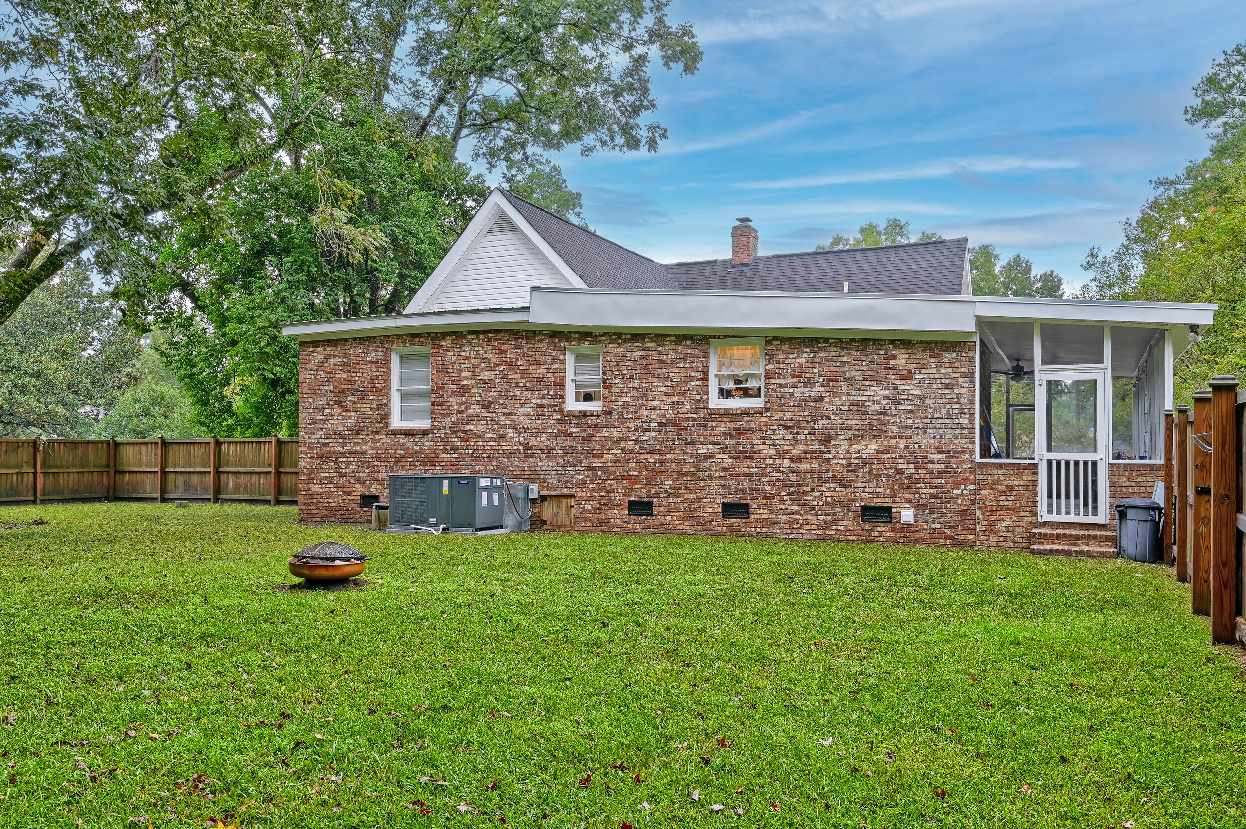 633 Gahagan Road Summerville, SC 29485 - Photo 22 of 41 DSC_1658-HDR(5)