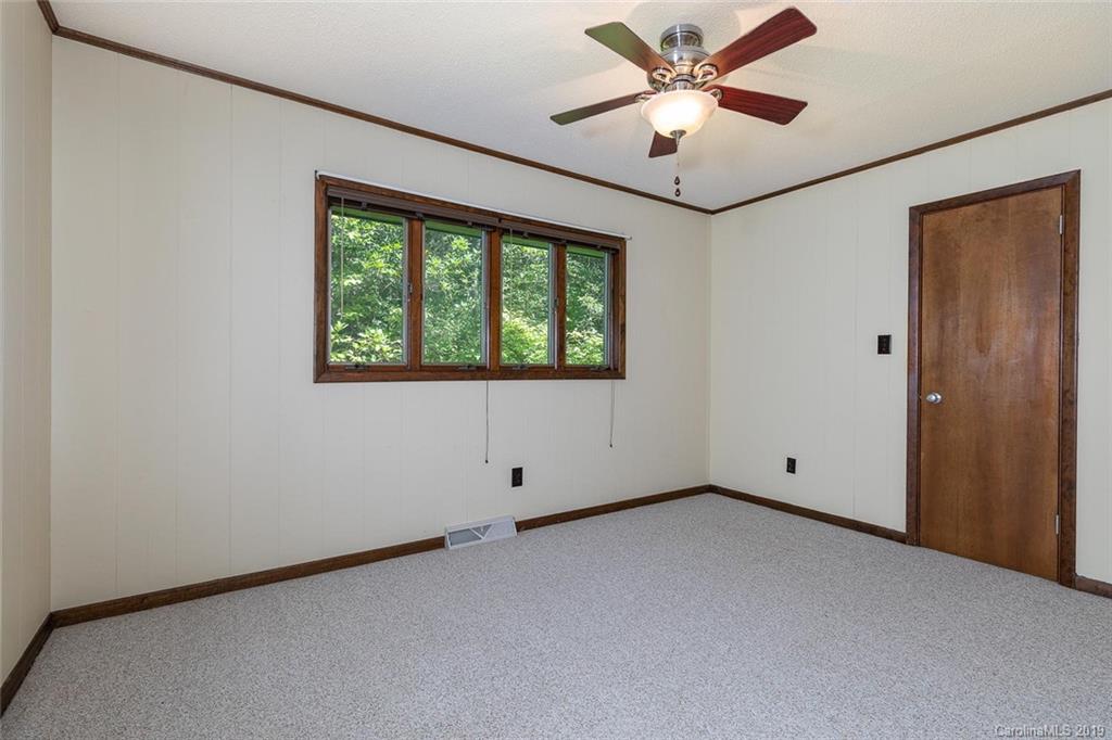 213 Oriole Road Brevard, NC 28712 - Photo 15 of 28 Gallery Image 15