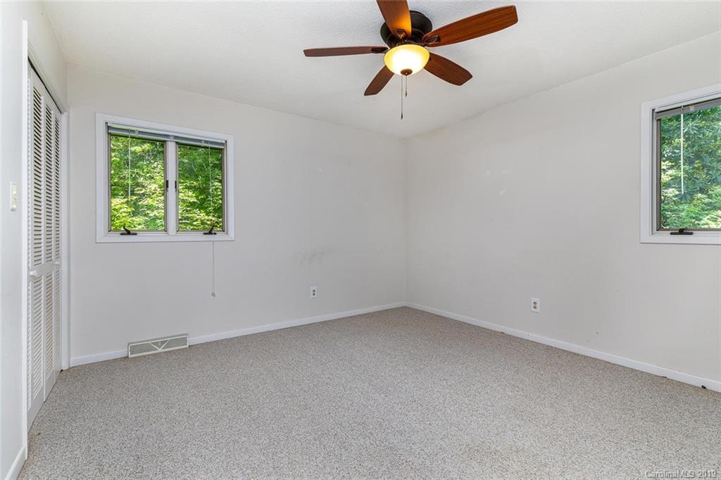 213 Oriole Road Brevard, NC 28712 - Photo 16 of 28 Gallery Image 16