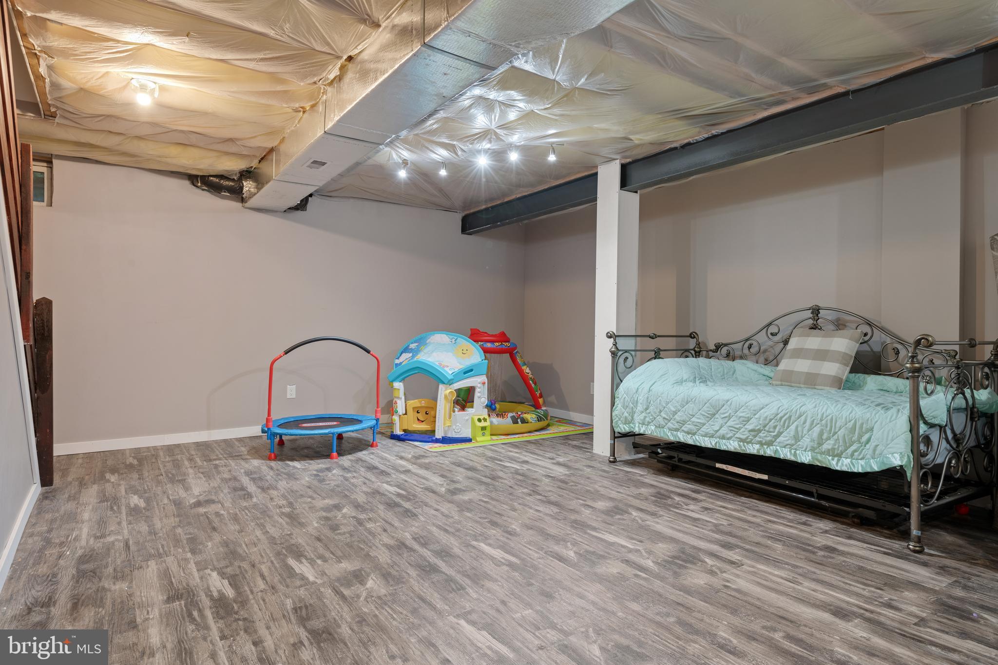 227 Deerfield Lane Lititz, PA 17543 - Photo 35 of 43 Gallery Image 35