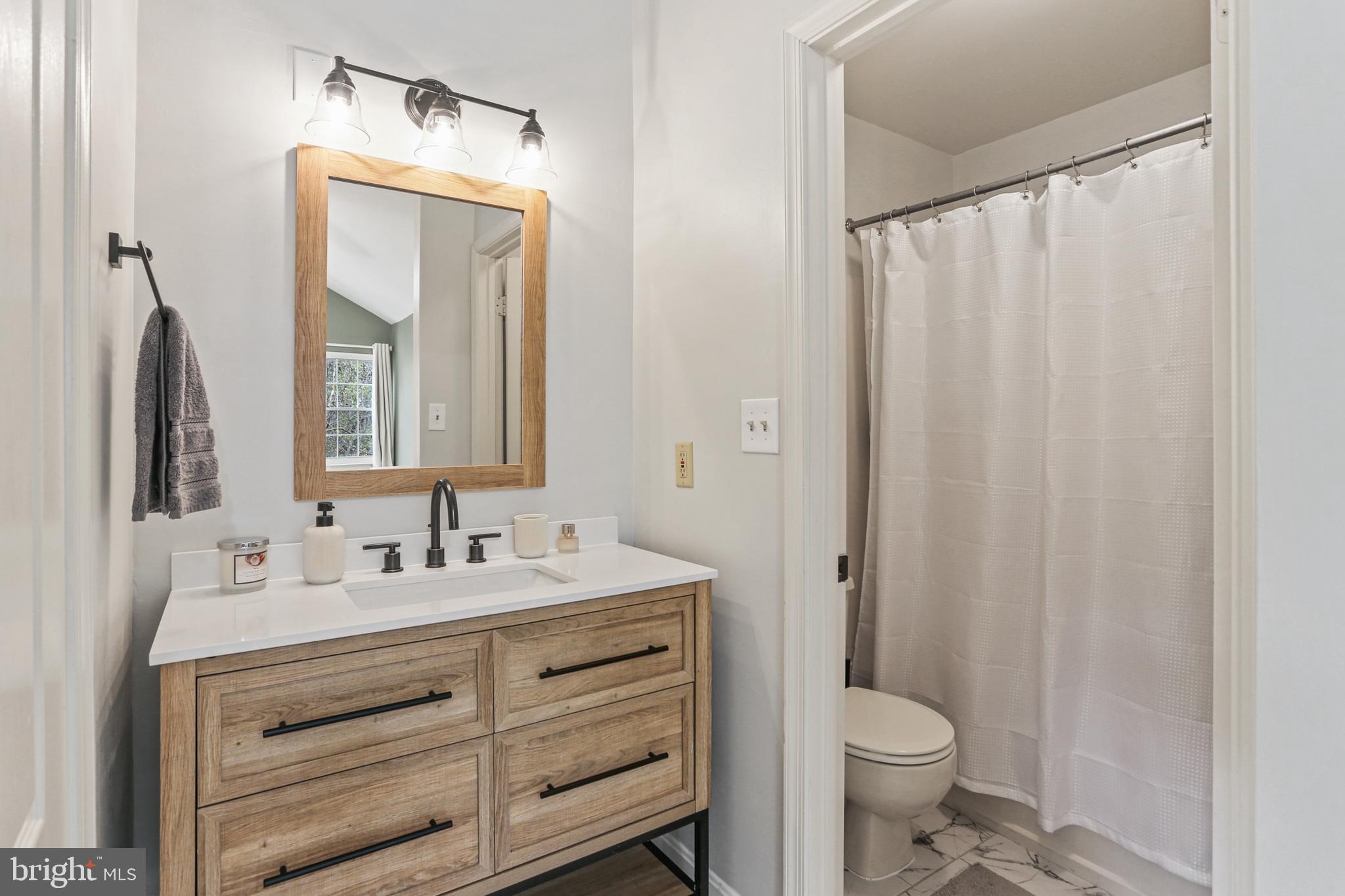 8583 Falls Run Road, Unit I Ellicott City, MD 21043 - Photo 17 of 29 Primary Bath