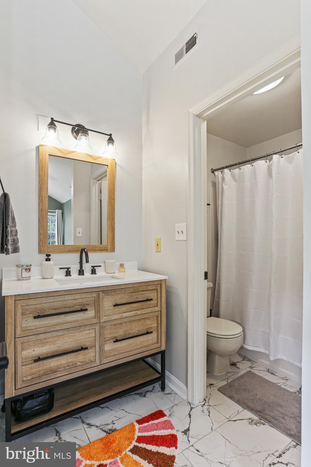 8583 Falls Run Road, Unit I Ellicott City, MD 21043 - Photo 18 of 29 Primary Bath