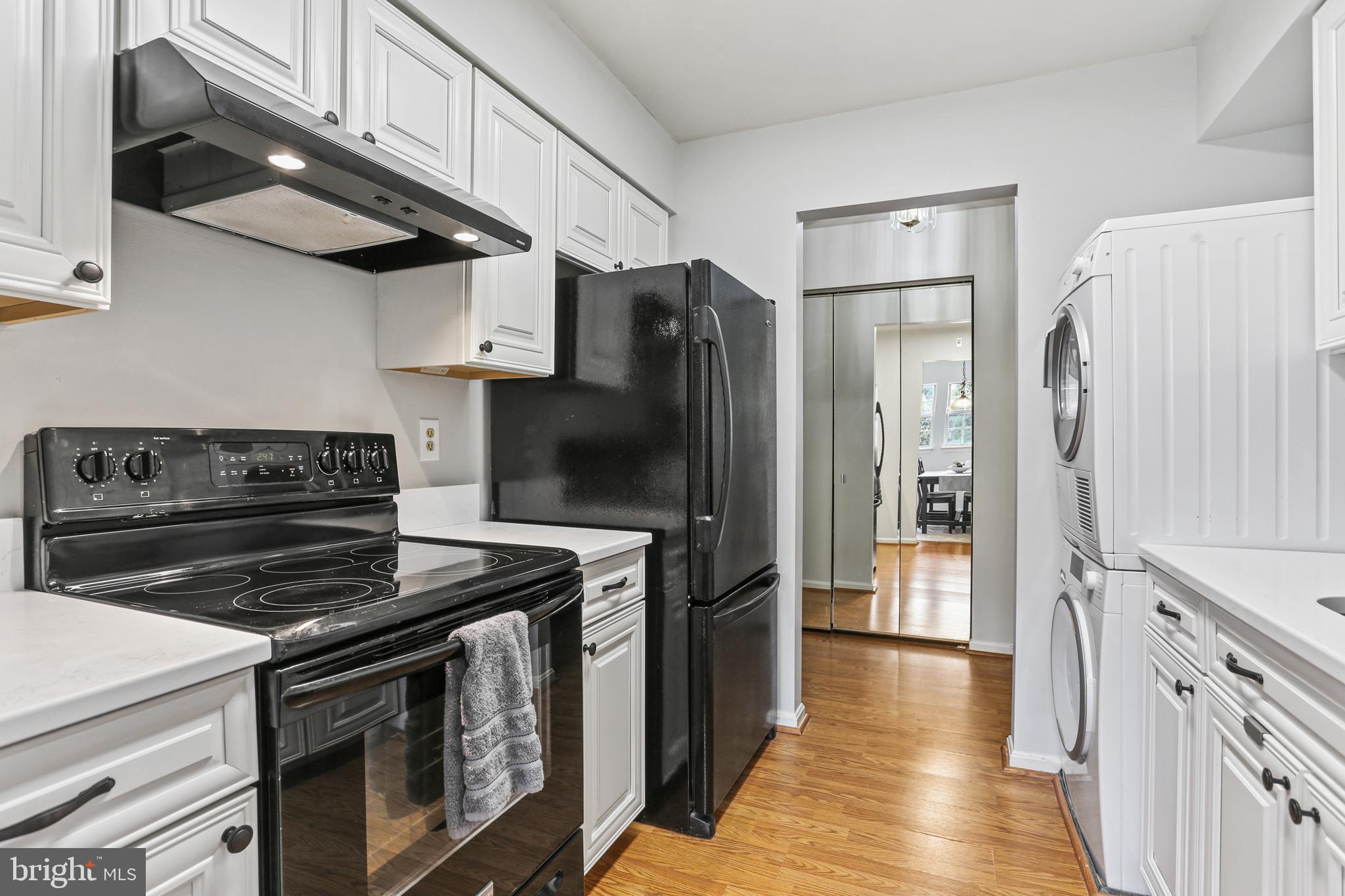 8583 Falls Run Road, Unit I Ellicott City, MD 21043 - Photo 8 of 29 Kitchen