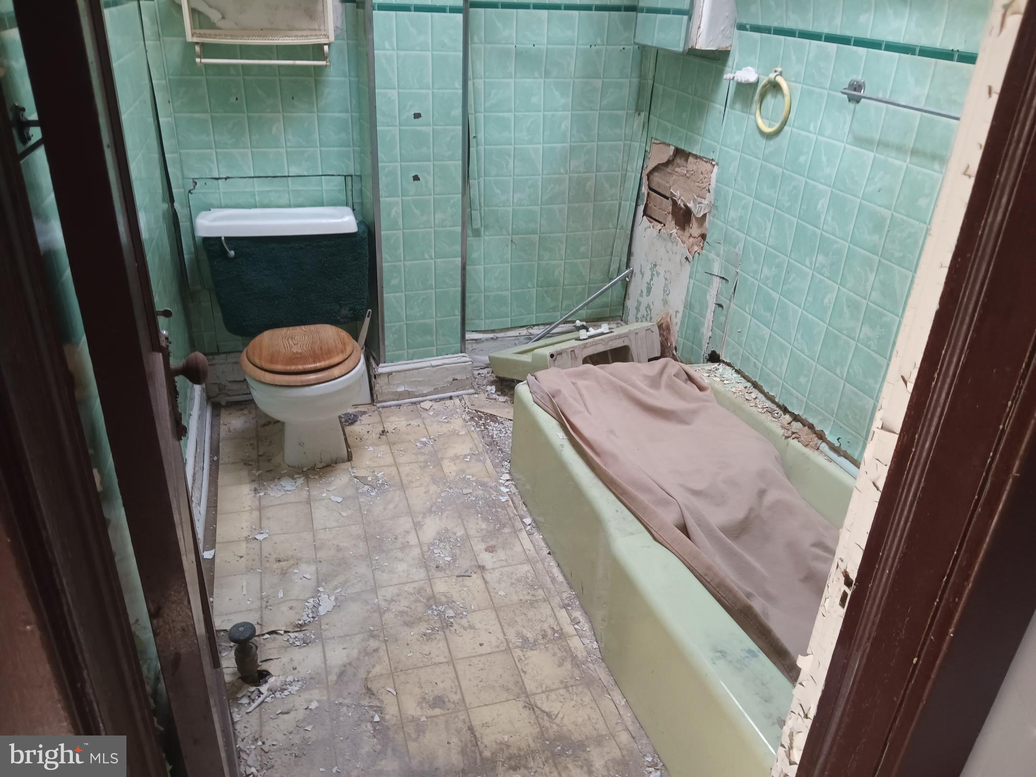 2118 Presbury Street Baltimore, MD 21217 - Photo 6 of 10