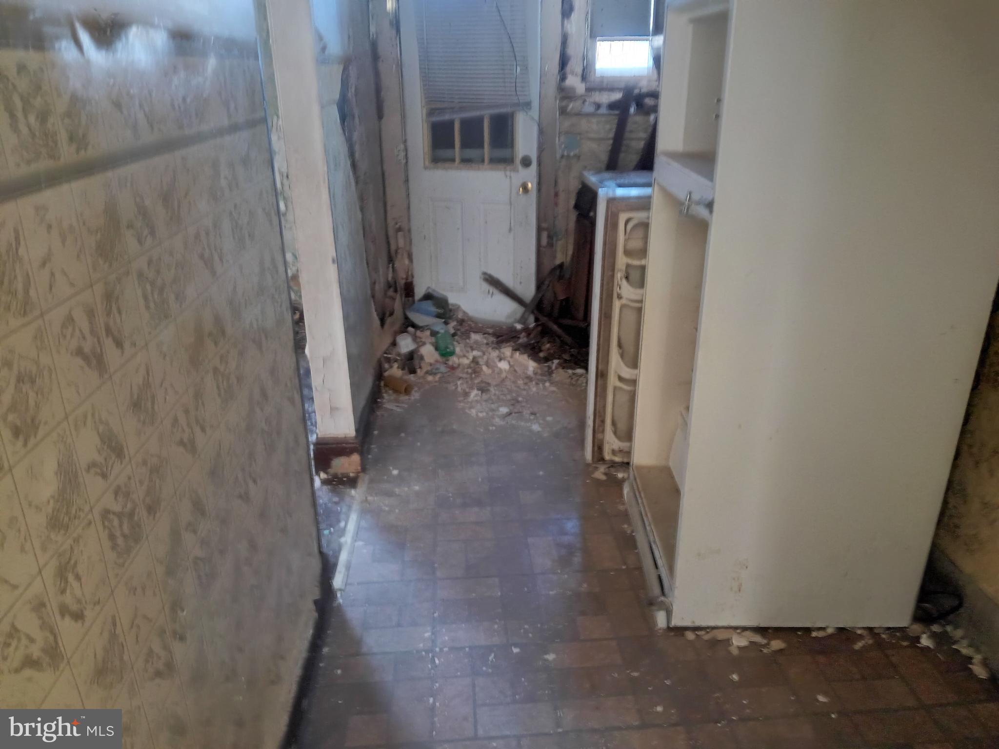 2118 Presbury Street Baltimore, MD 21217 - Photo 7 of 10