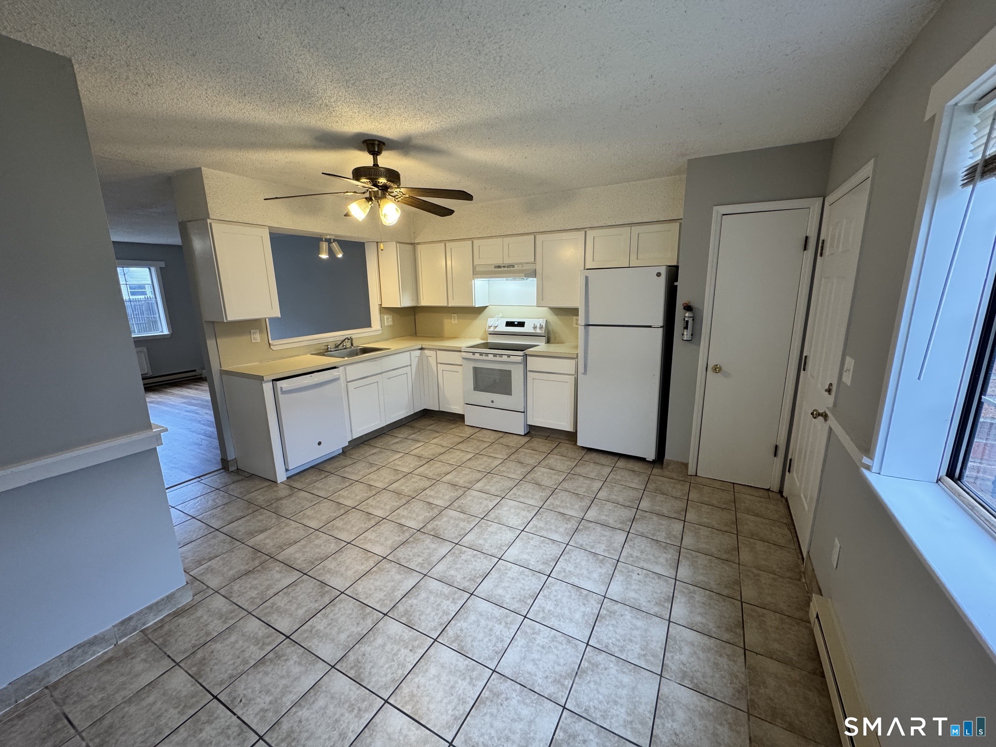 975 Meriden Road, Unit 120 Waterbury, CT 06705 - Photo 5 of 26