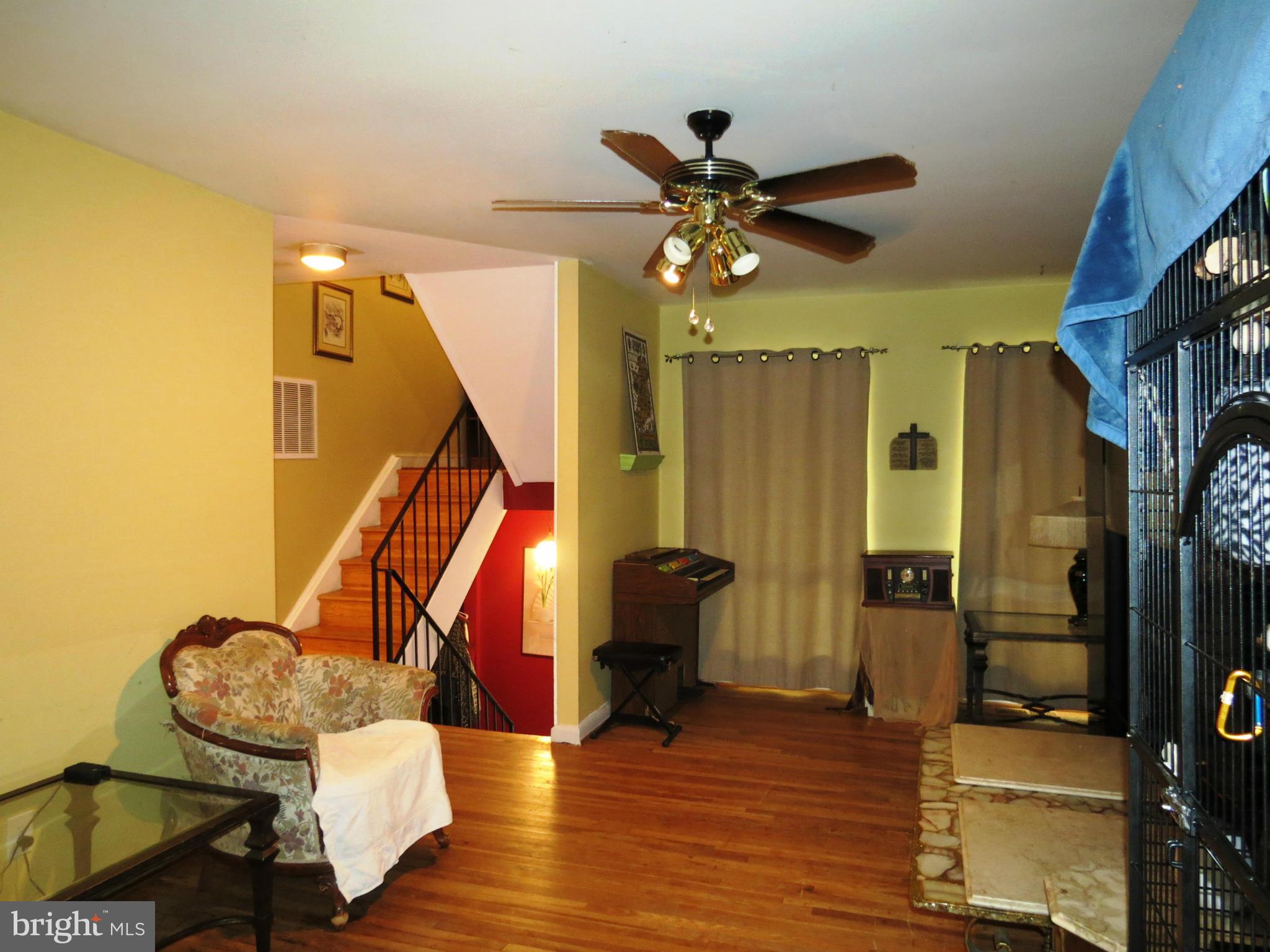 11027 Saffold Way Reston, VA 20190 - Photo 4 of 10 Living Room