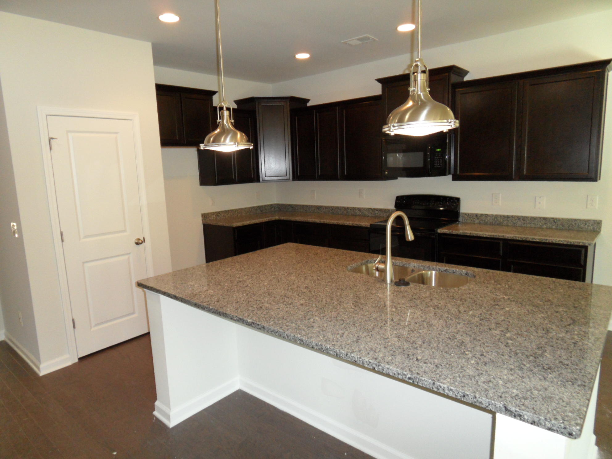 183 Hickory Ridge Way Summerville, SC 29483 - Photo 7 of 34 SAM_3743