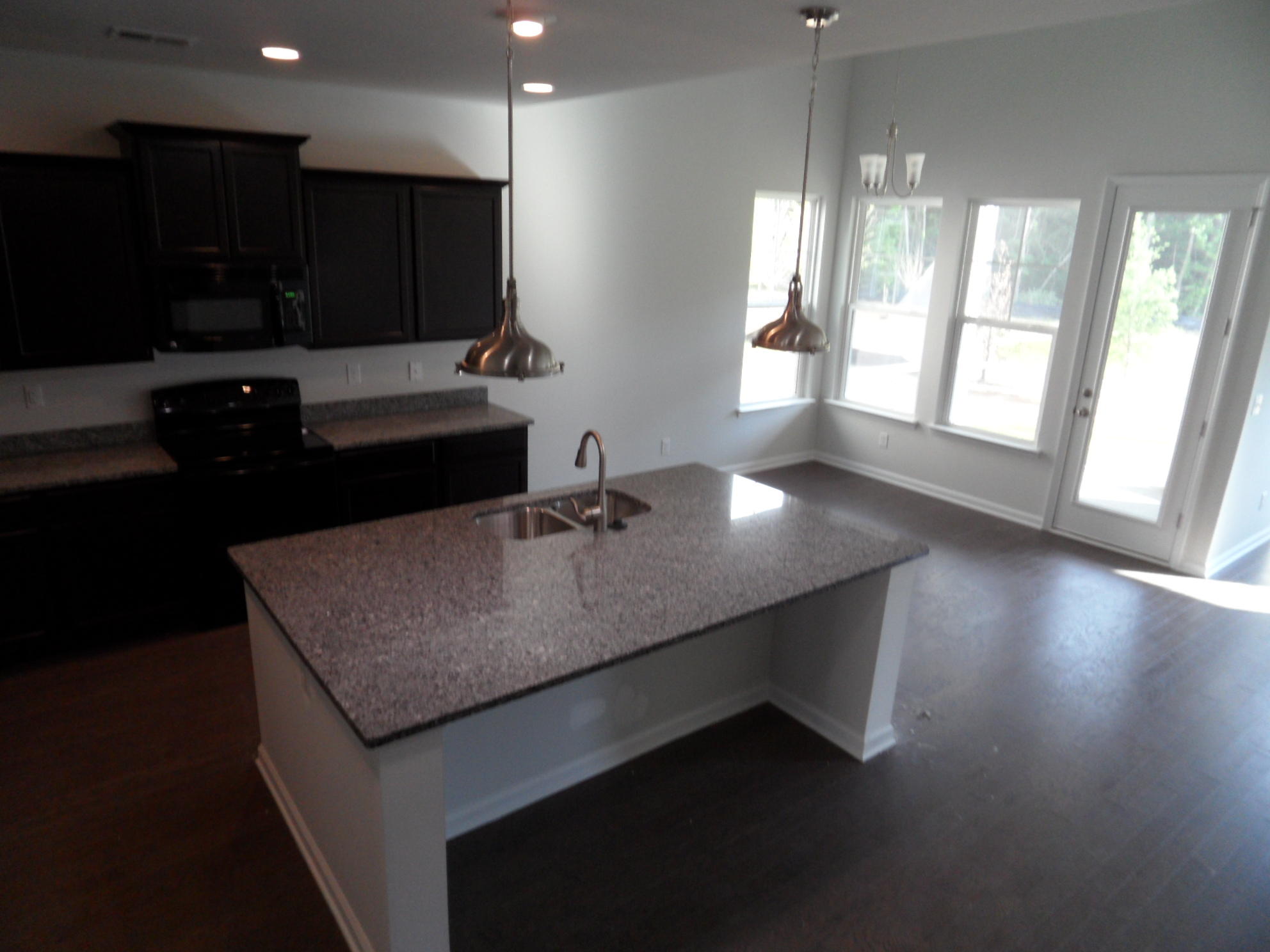 183 Hickory Ridge Way Summerville, SC 29483 - Photo 9 of 34 SAM_3755