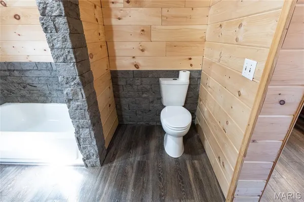 $295,000 | 10498 Hwy Z, Falcon, MO 65470