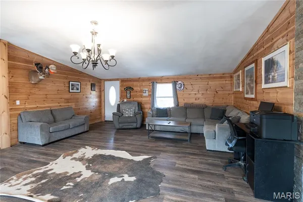 $295,000 | 10498 Hwy Z, Falcon, MO 65470