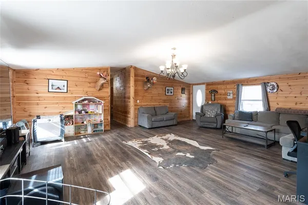 $295,000 | 10498 Hwy Z, Falcon, MO 65470