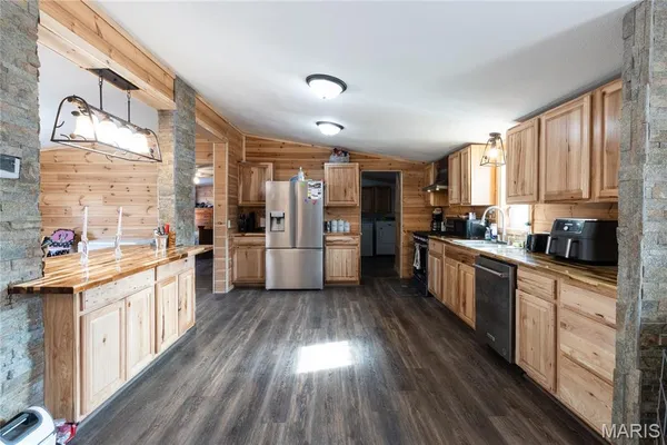 $295,000 | 10498 Hwy Z, Falcon, MO 65470