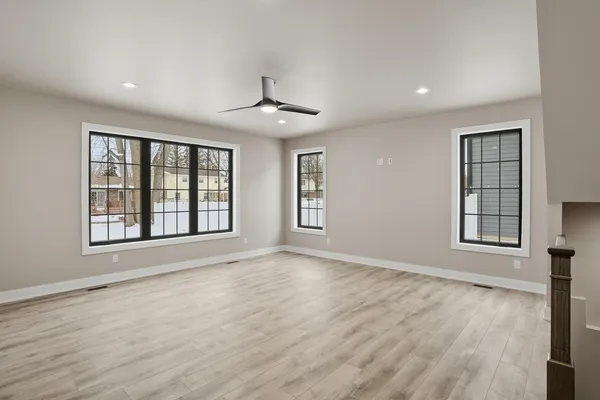 $899,900 | 8201 Castle Drive, Munster, IN 46321