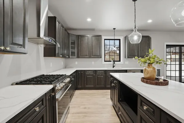 $899,900 | 8201 Castle Drive, Munster, IN 46321