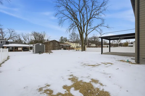 $899,900 | 8201 Castle Drive, Munster, IN 46321