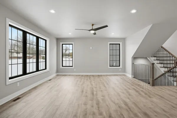 $899,900 | 8201 Castle Drive, Munster, IN 46321