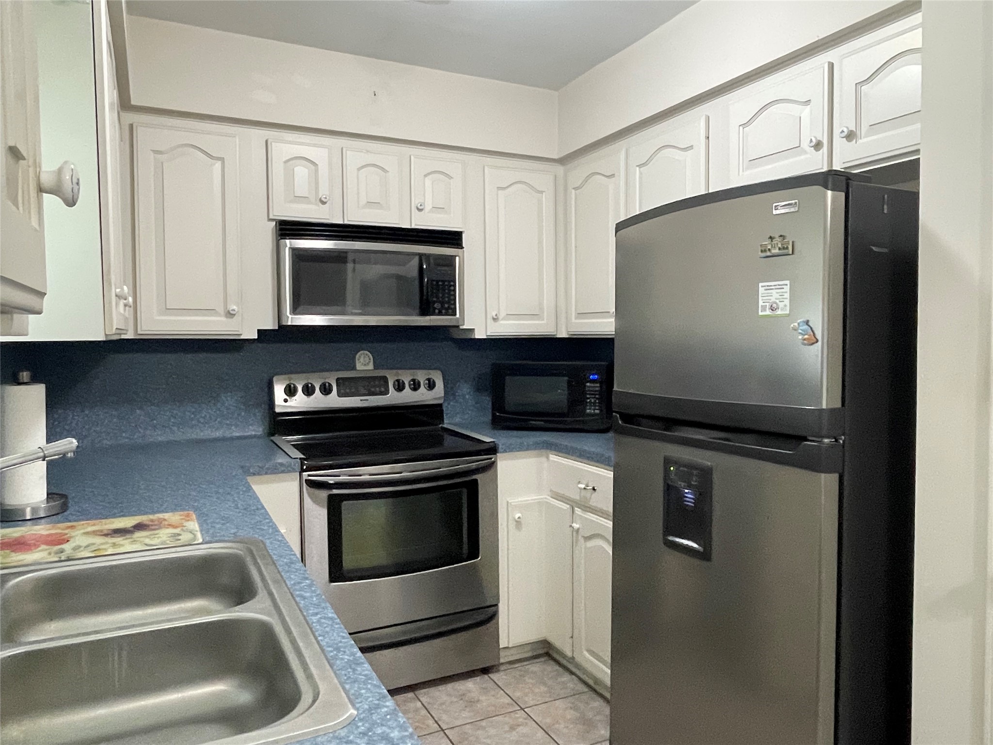 1733 Brumbelow Street Rosenberg, TX 77471 - Photo 11 of 36 Kitchen