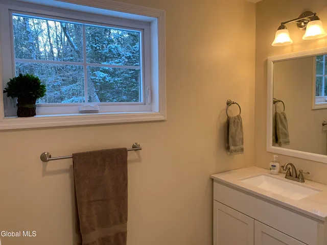 $3,750 | 8 Amanda Court, Wilton, NY 12866