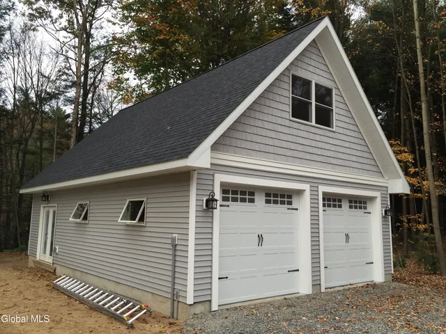 $3,750 | 8 Amanda Court, Wilton, NY 12866