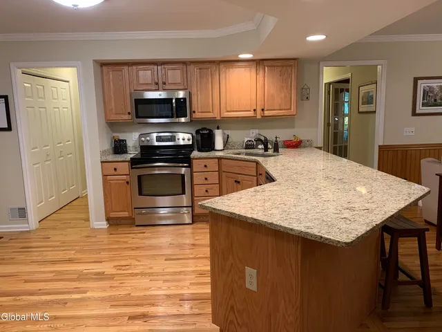 $3,750 | 8 Amanda Court, Wilton, NY 12866