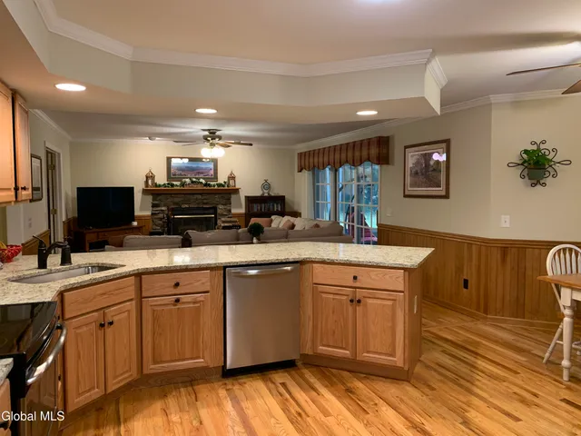 $3,750 | 8 Amanda Court, Wilton, NY 12866