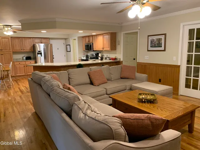 $3,750 | 8 Amanda Court, Wilton, NY 12866