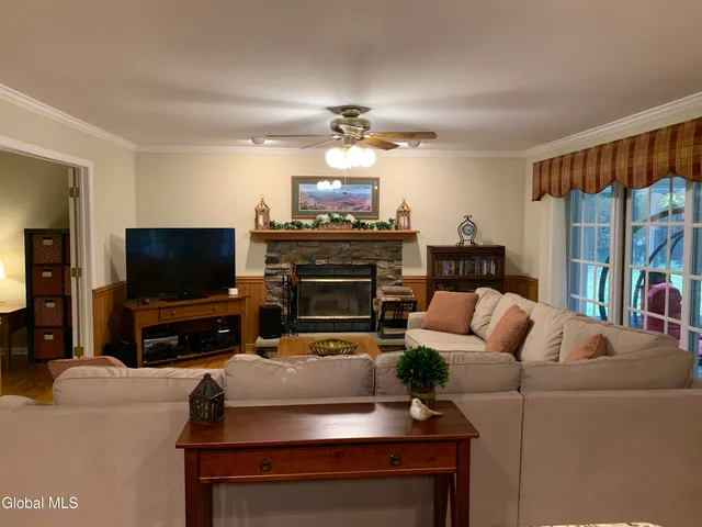 $3,750 | 8 Amanda Court, Wilton, NY 12866