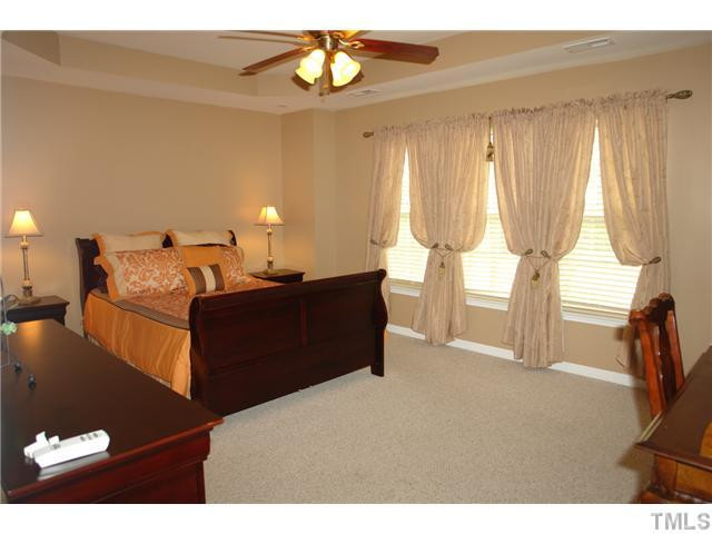 8410 Pilots View Drive Raleigh, NC 27617 - Photo 7 of 12 Photo 7